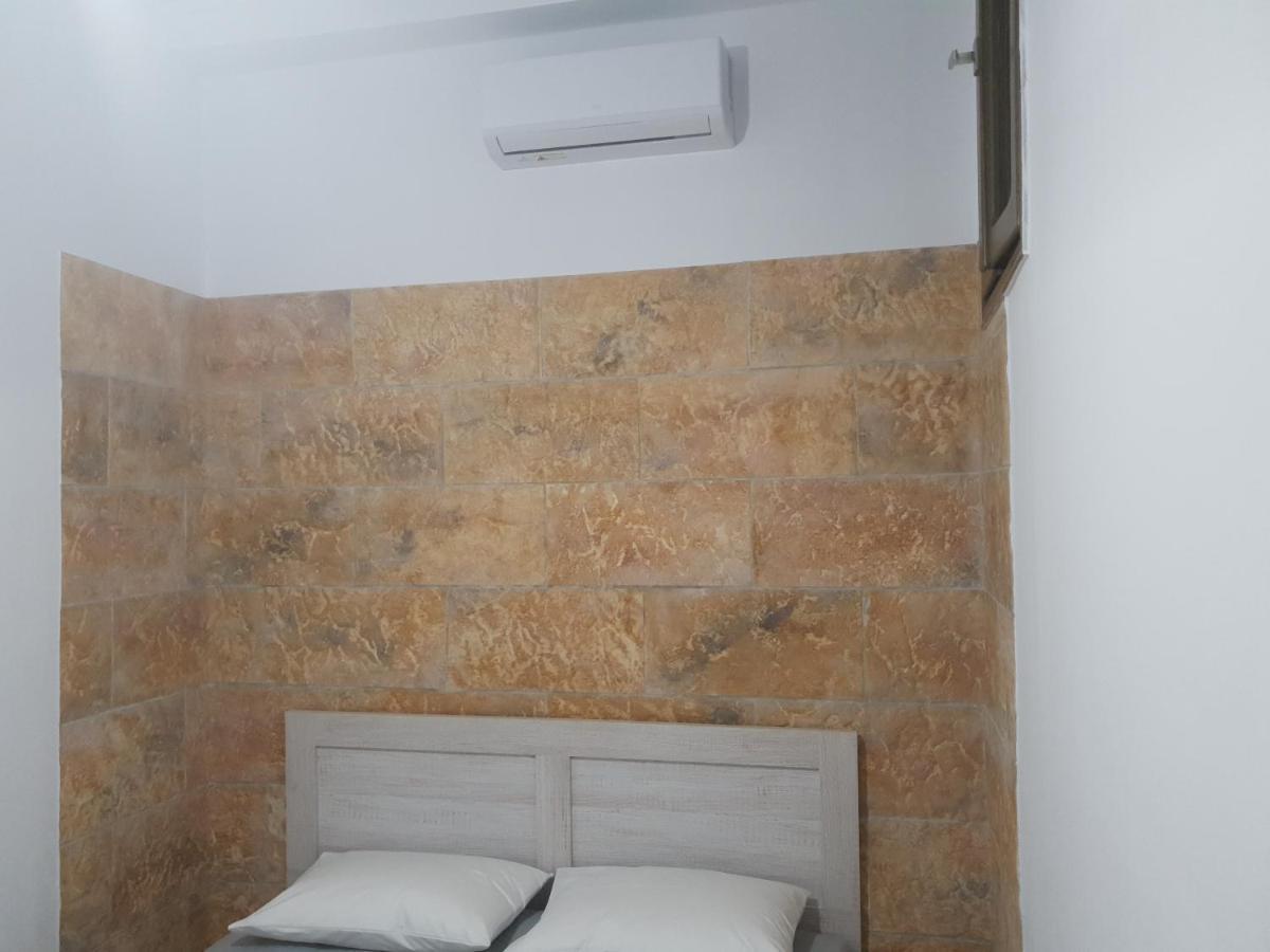 Callisto Room 1 Ермополи Стая снимка